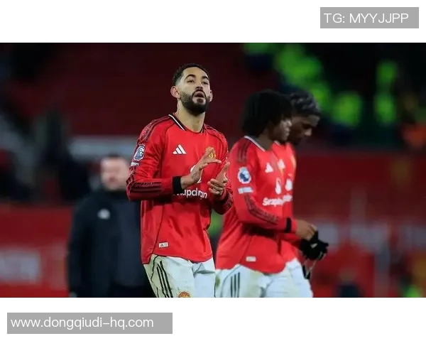 英超焦点战曼城与曼联战成平局争议判罚引发全场热议