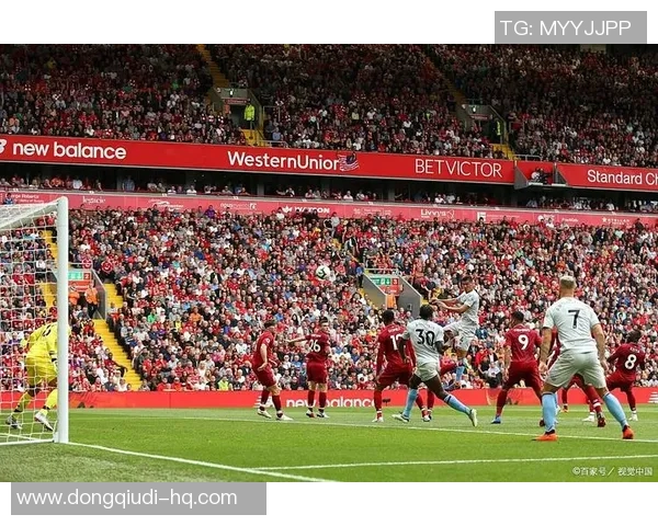 英超激情对决利物浦逆转战胜AC米兰全场沸腾